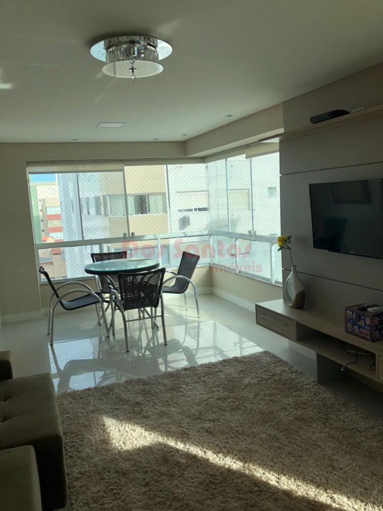 Apartamento 3 Dormitórios